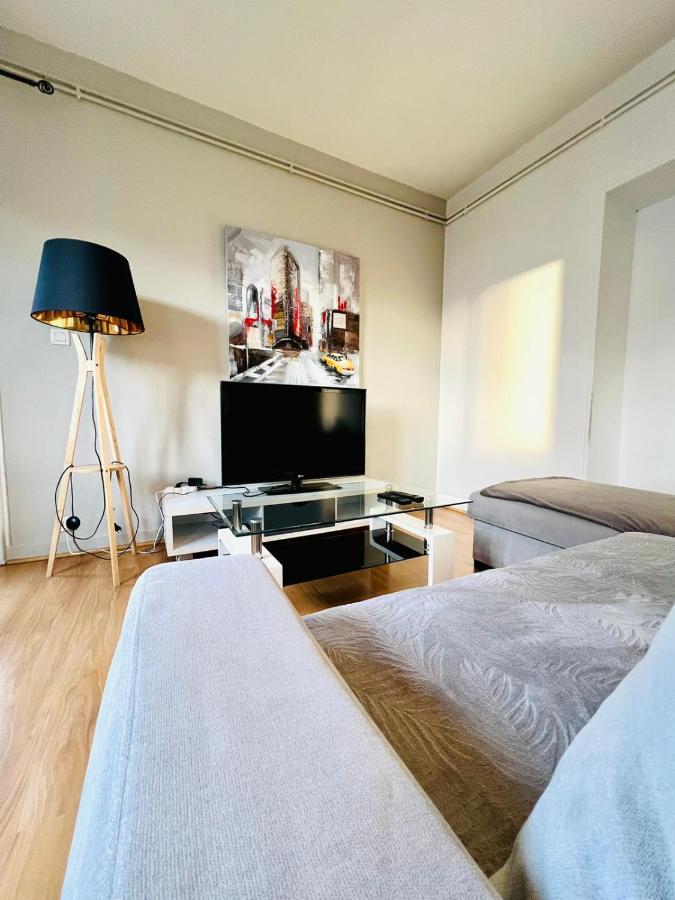 Le Voltaire -2 Chambres- 70M2- Hypercentre-Parking-Wifi Fibre- Nouvelle Literie Tarbes Exterior foto