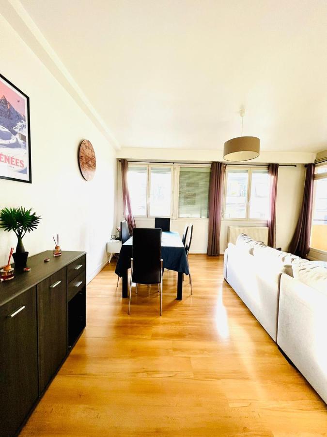 Le Voltaire -2 Chambres- 70M2- Hypercentre-Parking-Wifi Fibre- Nouvelle Literie Tarbes Exterior foto